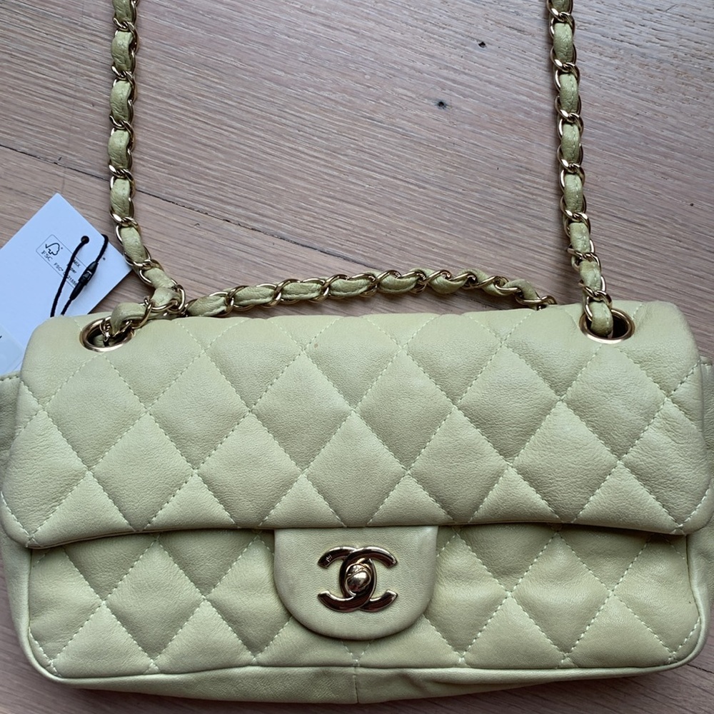 Rare CHANEL🥝 Pistachio Green Quilted Leather East West Flap Bag Soft Gold HW GUC
